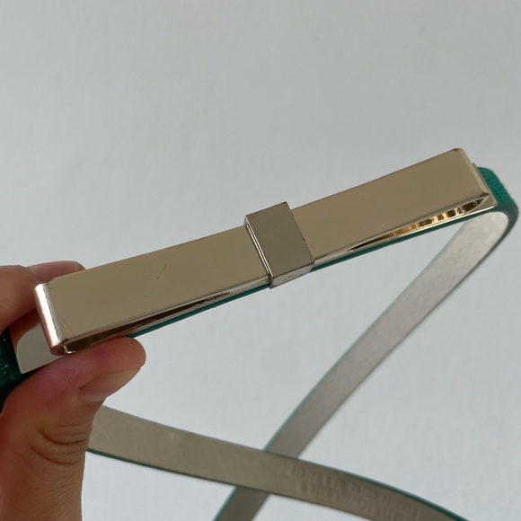 White house black market bow green and gold belt - Picture 4 of 6